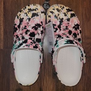 Crocs - Women's 8 / Men 6